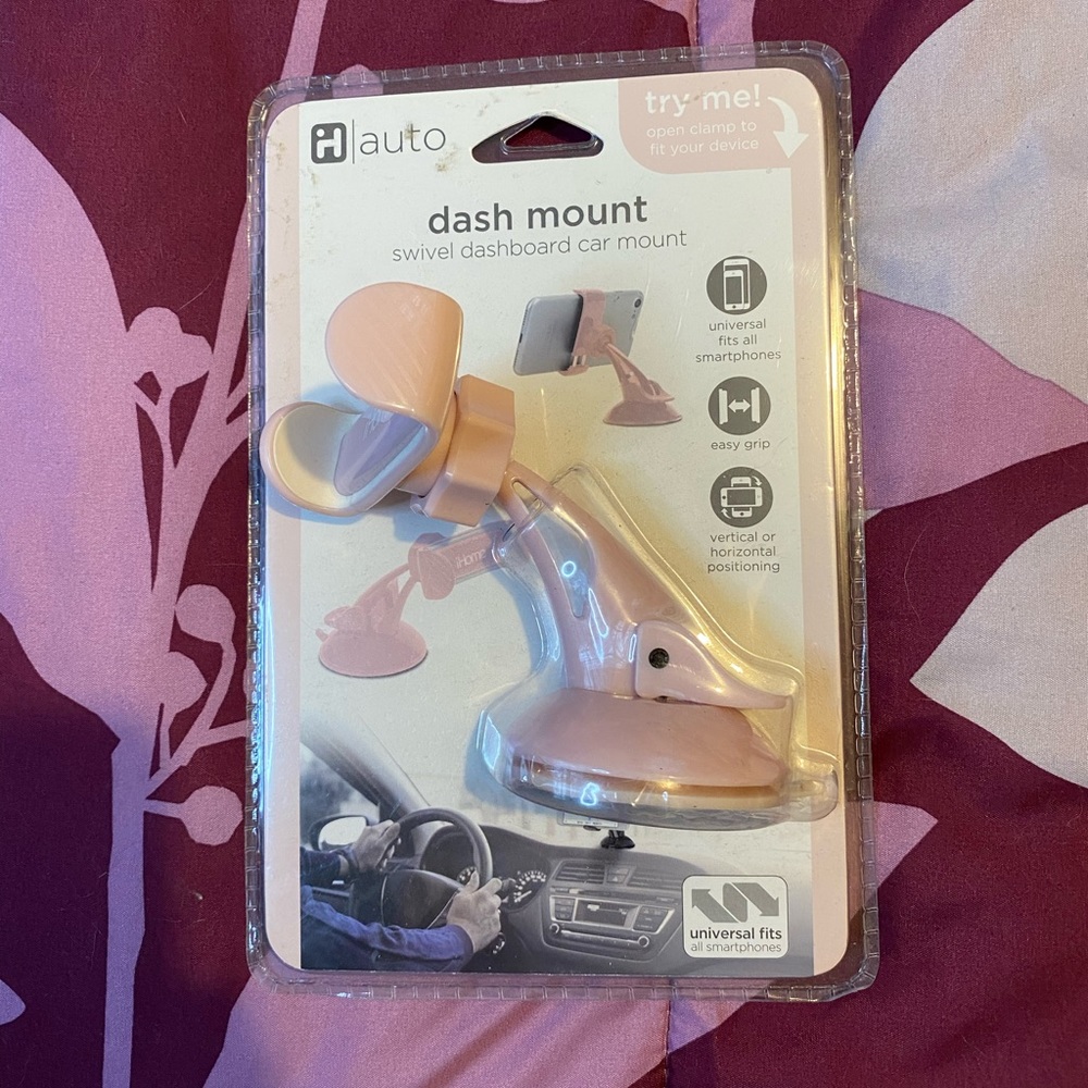 Dash mount
